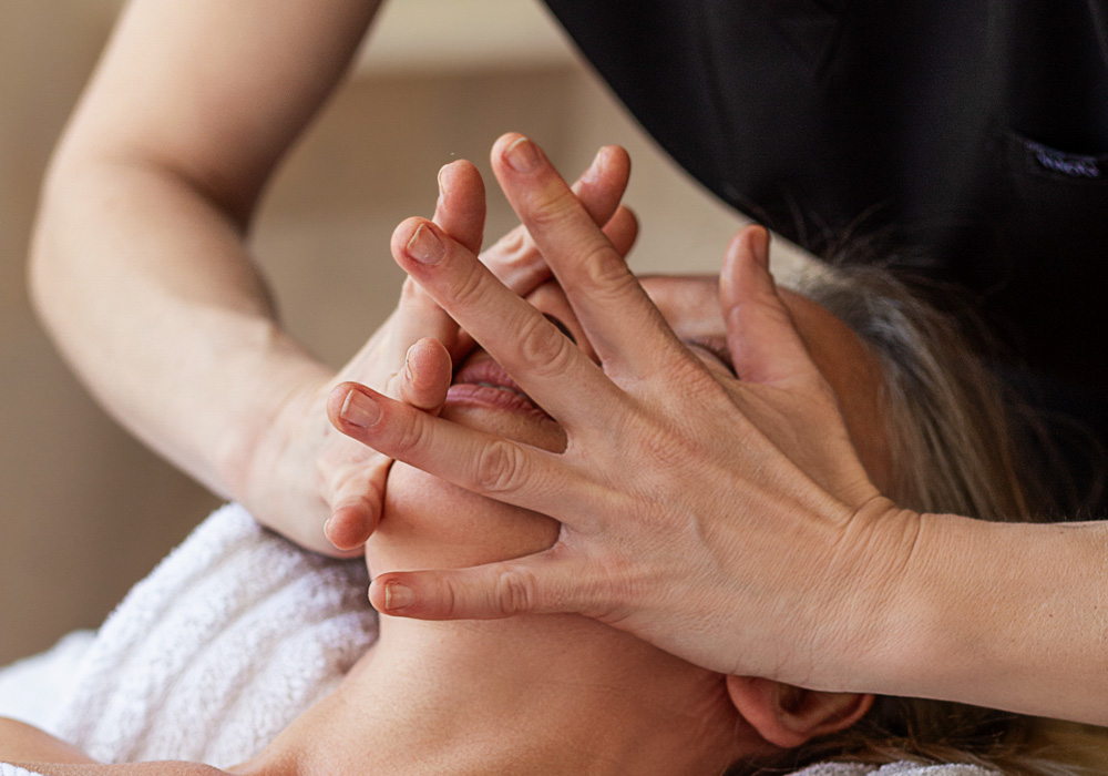 Face Lifting Massage