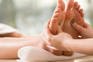 682https://luxurymassagecostadelsol.es/foot-reflexology-massage/